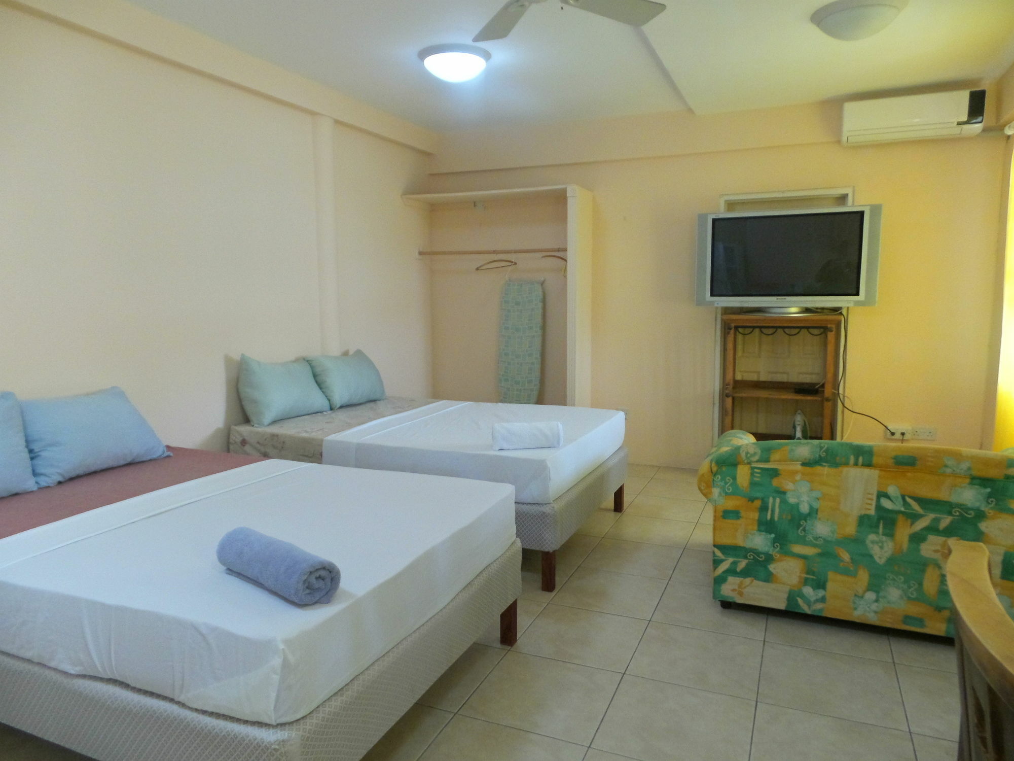 Capt. Harris Suites St. George's Εξωτερικό φωτογραφία